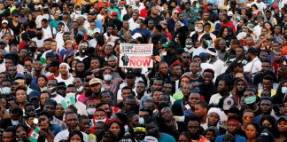 Farmers Count Their Loss Due to Protests and Curfew