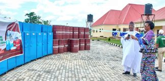 FG Distributes Storage Facilities to Oyo State Farmers